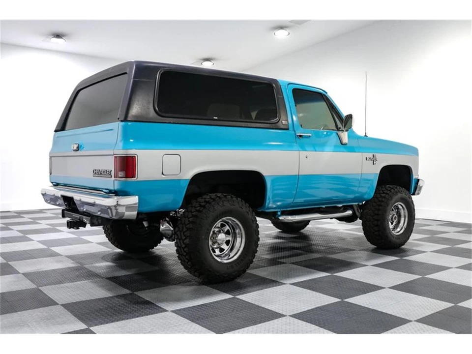 1990 Chevrolet K5 Blazer 2nd Gen - Image 7 of 28