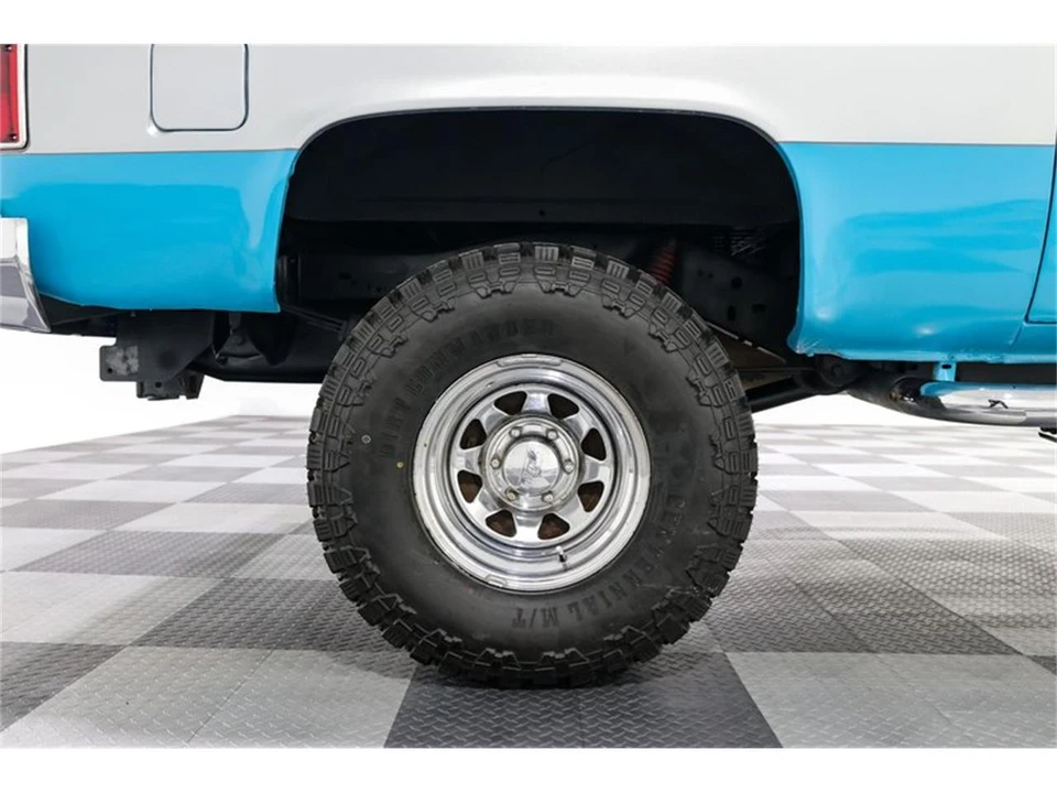 1990 Chevrolet K5 Blazer 2nd Gen - Image 11 of 28