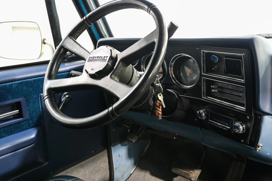 1990 Chevrolet K5 Blazer 2nd Gen - Image 18 of 21