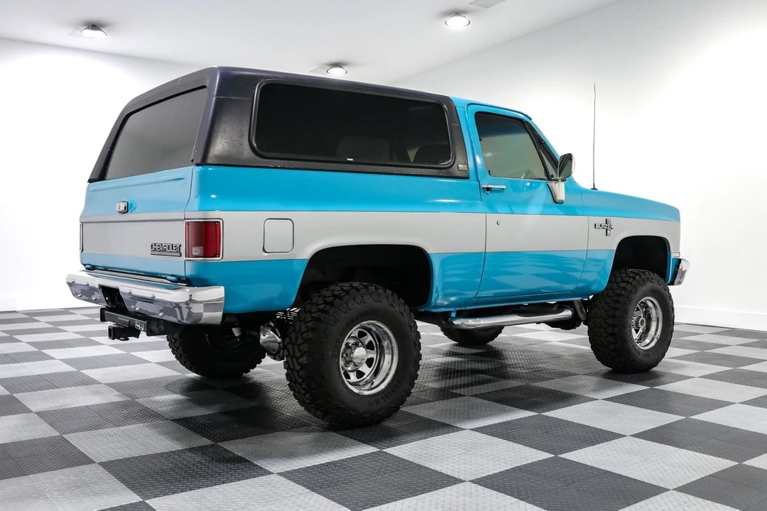 1990 Chevrolet K5 Blazer 2nd Gen - Image 7 of 21