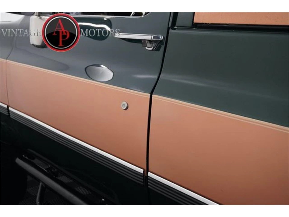 1990 Chevrolet K5 Blazer 2nd Gen - Image 21 of 31