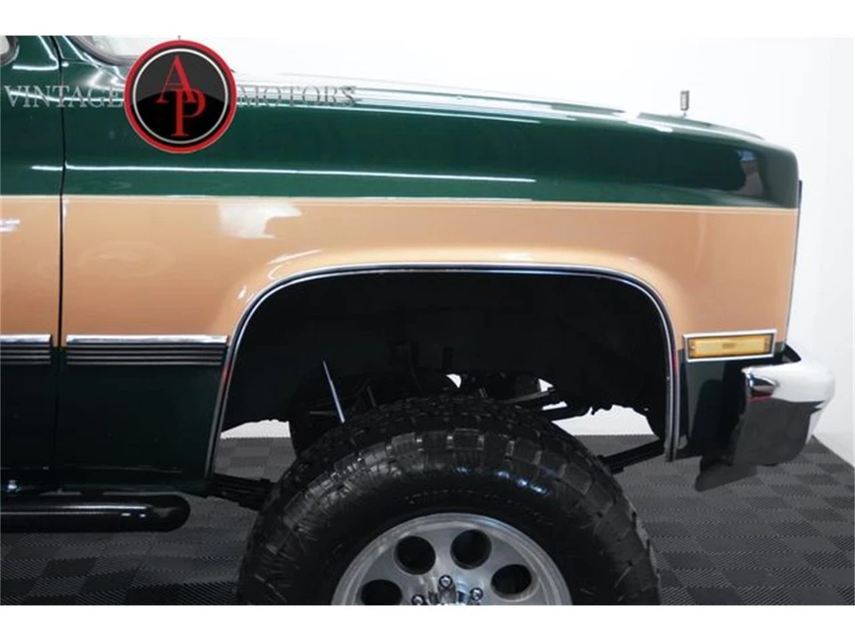 1990 Chevrolet K5 Blazer 2nd Gen - Image 29 of 31