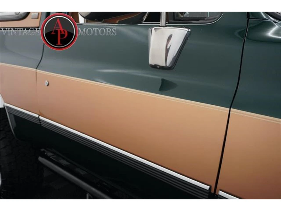 1990 Chevrolet K5 Blazer 2nd Gen - Image 17 of 31