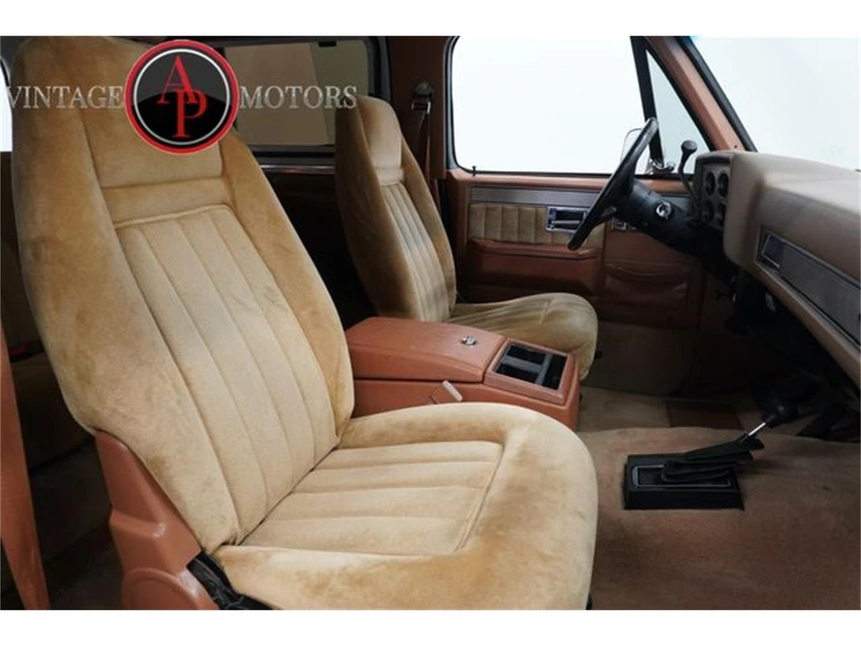 1990 Chevrolet K5 Blazer 2nd Gen - Image 5 of 31