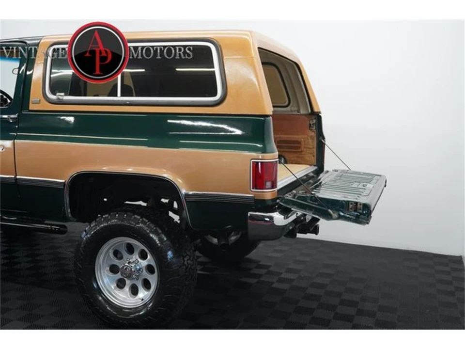 1990 Chevrolet K5 Blazer 2nd Gen - Image 15 of 31
