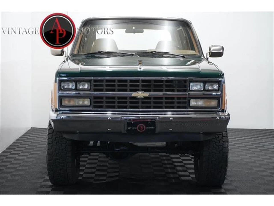 1990 Chevrolet K5 Blazer 2nd Gen - Image 19 of 31