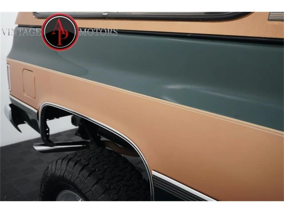 1990 Chevrolet K5 Blazer 2nd Gen - Image 16 of 31