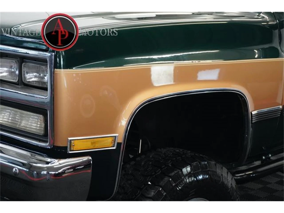 1990 Chevrolet K5 Blazer 2nd Gen - Image 8 of 31