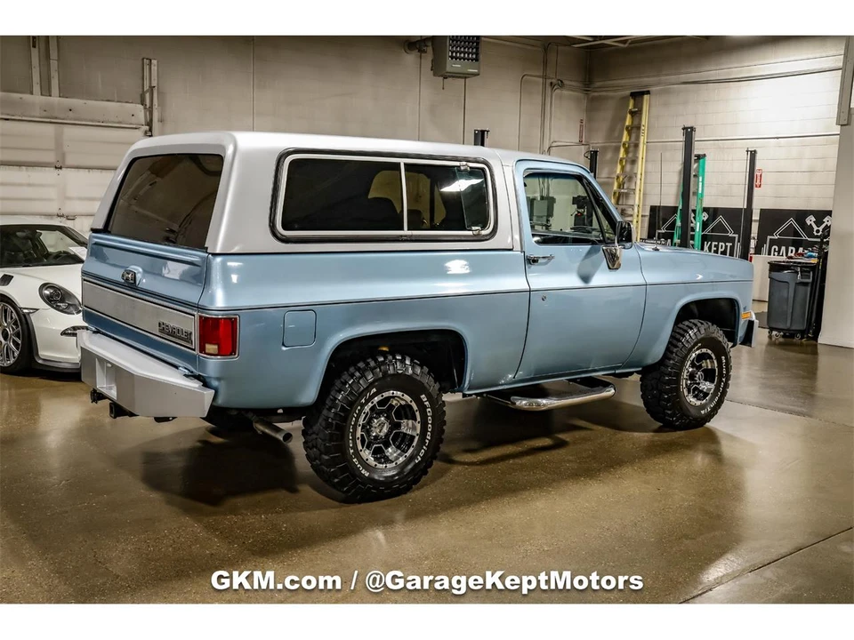 1990 Chevrolet K5 Blazer 2nd Gen - Image 9 of 31