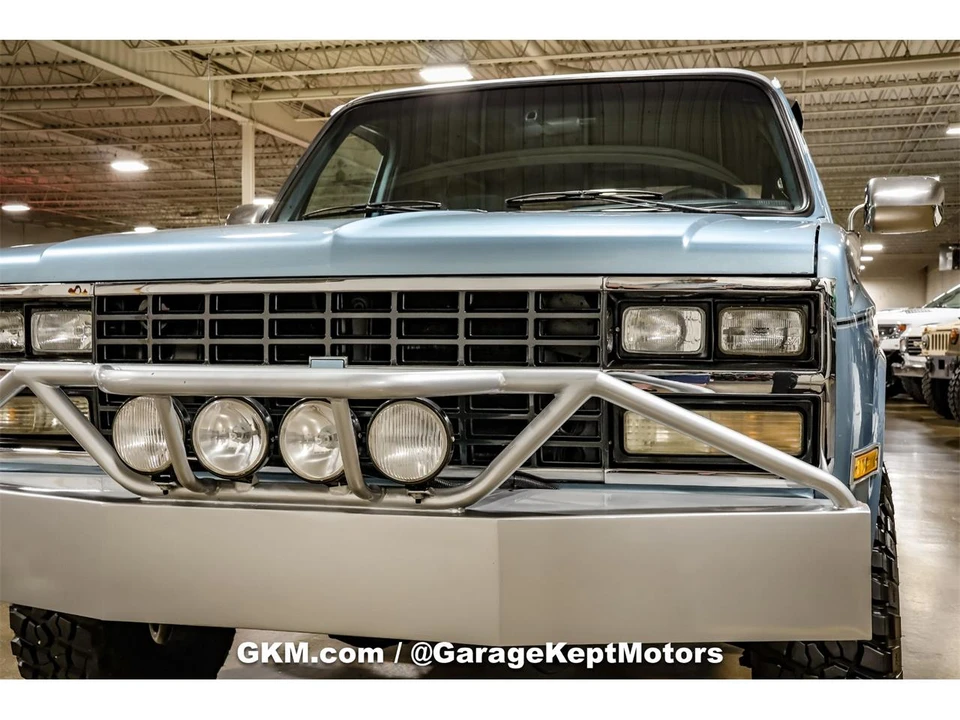 1990 Chevrolet K5 Blazer 2nd Gen - Image 19 of 31