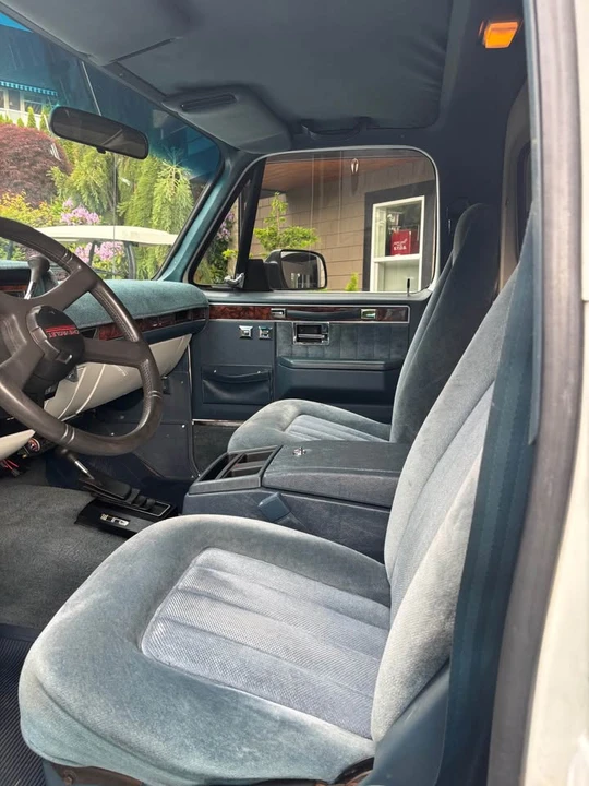 1990 Chevrolet K5 Blazer 2nd Gen - Image 4 of 10