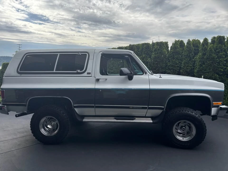 1990 Chevrolet K5 Blazer 2nd Gen - Image 10 of 10