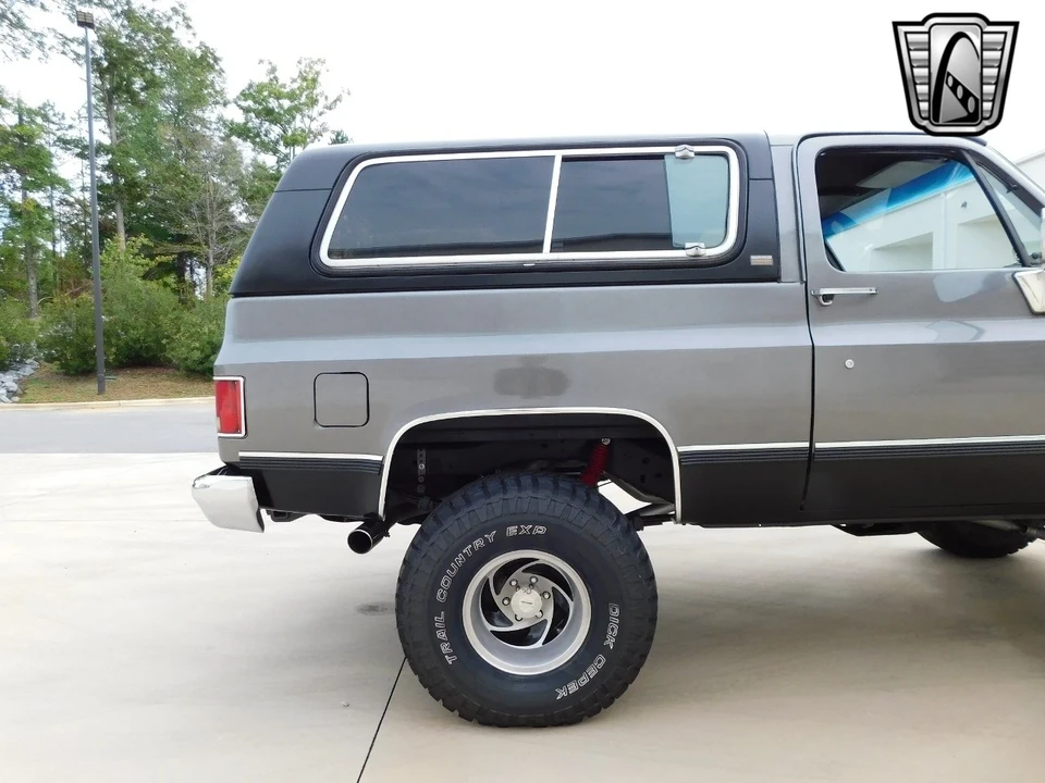 1990 Chevrolet K5 Blazer 2nd Gen - Image 13 of 21