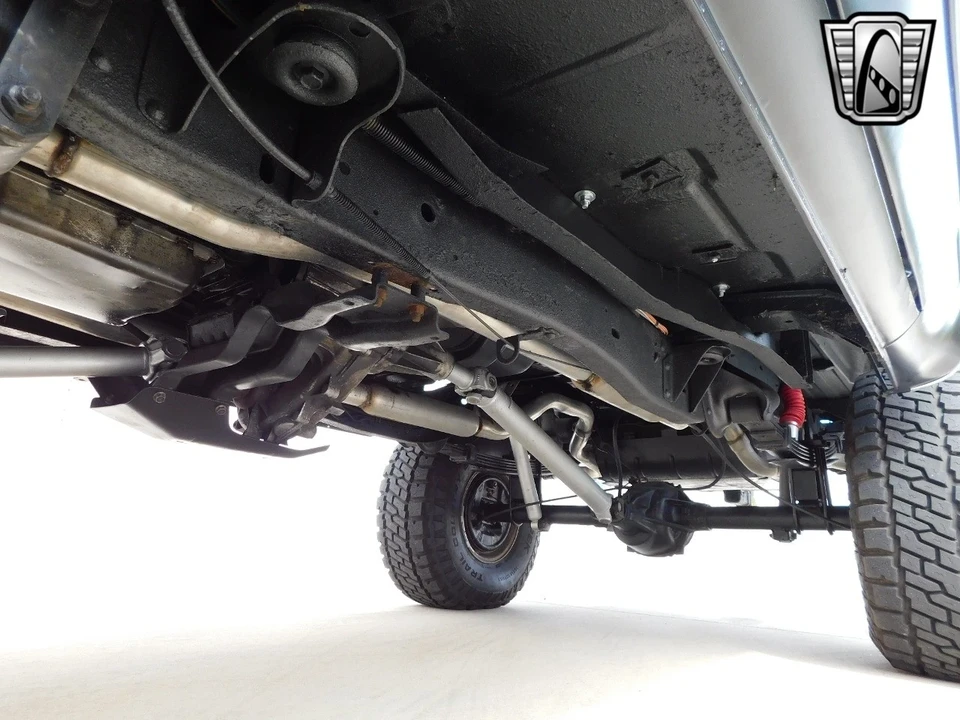 1990 Chevrolet K5 Blazer 2nd Gen - Image 18 of 21
