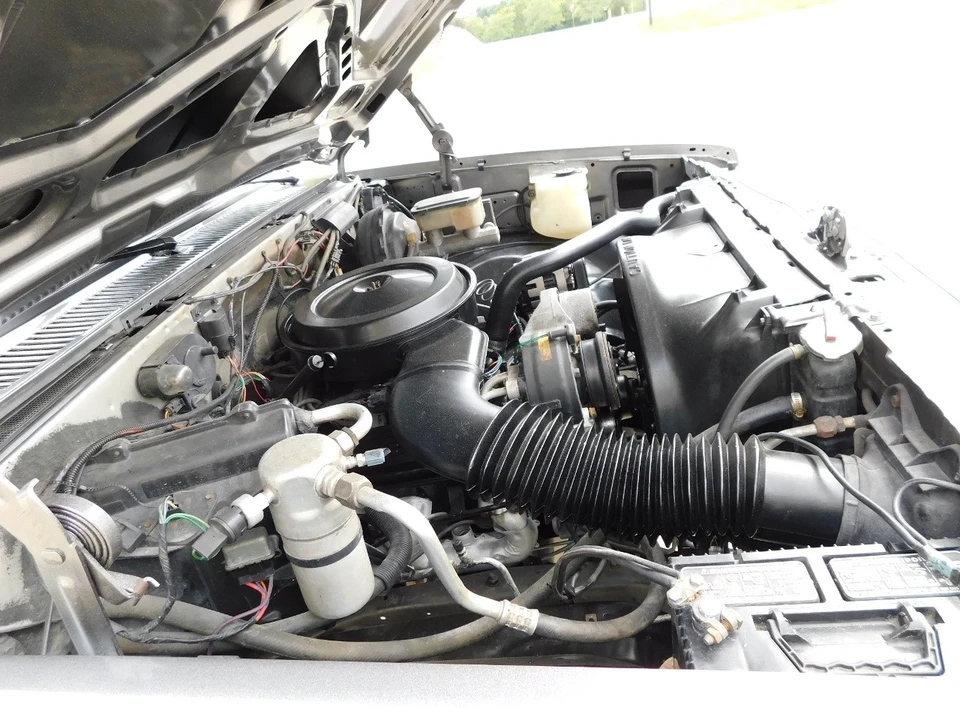 1990 Chevrolet K5 Blazer 2nd Gen - Image 19 of 21