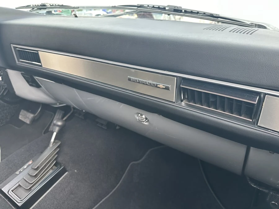 1990 Chevrolet K5 Blazer 2nd Gen - Image 29 of 31
