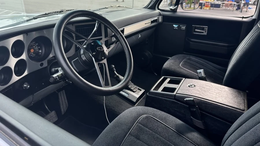 1990 Chevrolet K5 Blazer 2nd Gen - Image 19 of 31