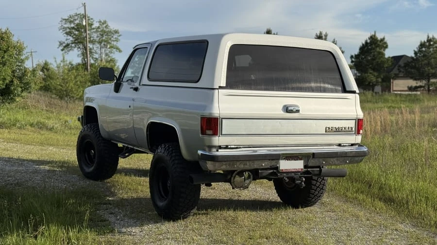 1990 Chevrolet K5 Blazer 2nd Gen - Image 3 of 31