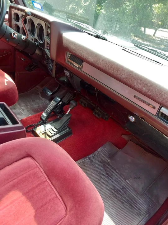 1990 Chevrolet K5 Blazer 2nd Gen - Image 19 of 28