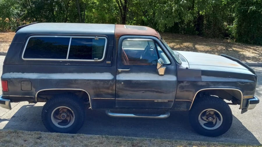 1990 Chevrolet K5 Blazer 2nd Gen - Image 2 of 28