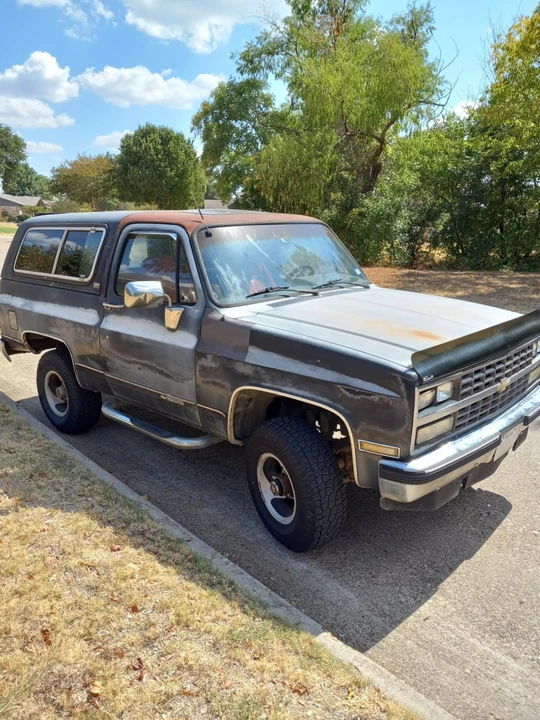 1990 Chevrolet K5 Blazer 2nd Gen - Image 5 of 28