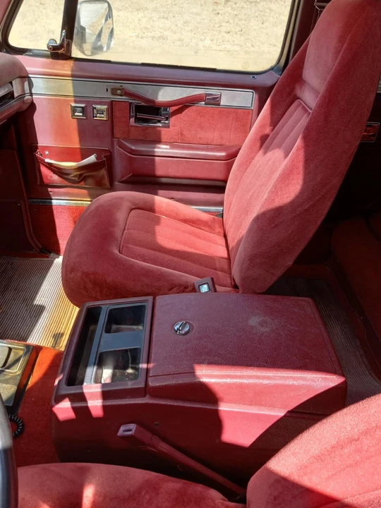 1990 Chevrolet K5 Blazer 2nd Gen - Image 14 of 28