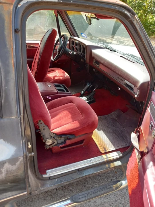 1990 Chevrolet K5 Blazer 2nd Gen - Image 9 of 28