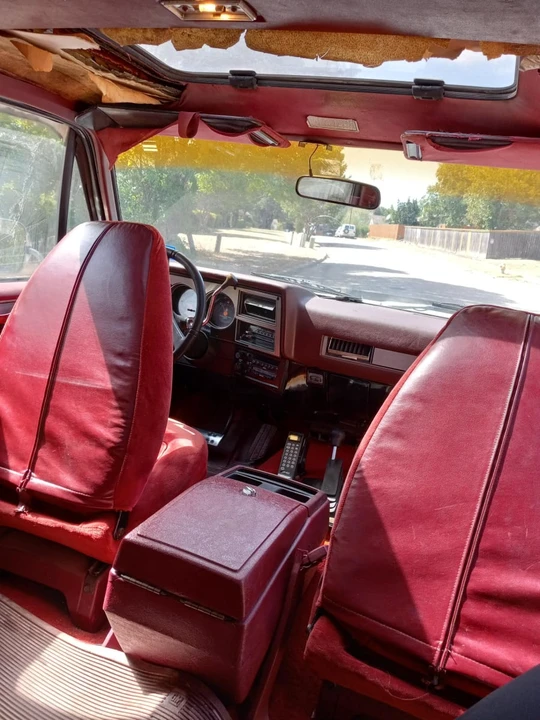 1990 Chevrolet K5 Blazer 2nd Gen - Image 17 of 28