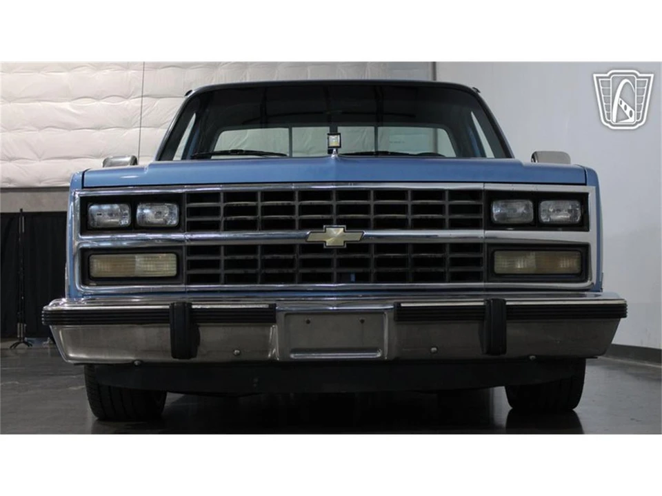 1990 Chevrolet C/K 4th Gen - Image 21 of 31