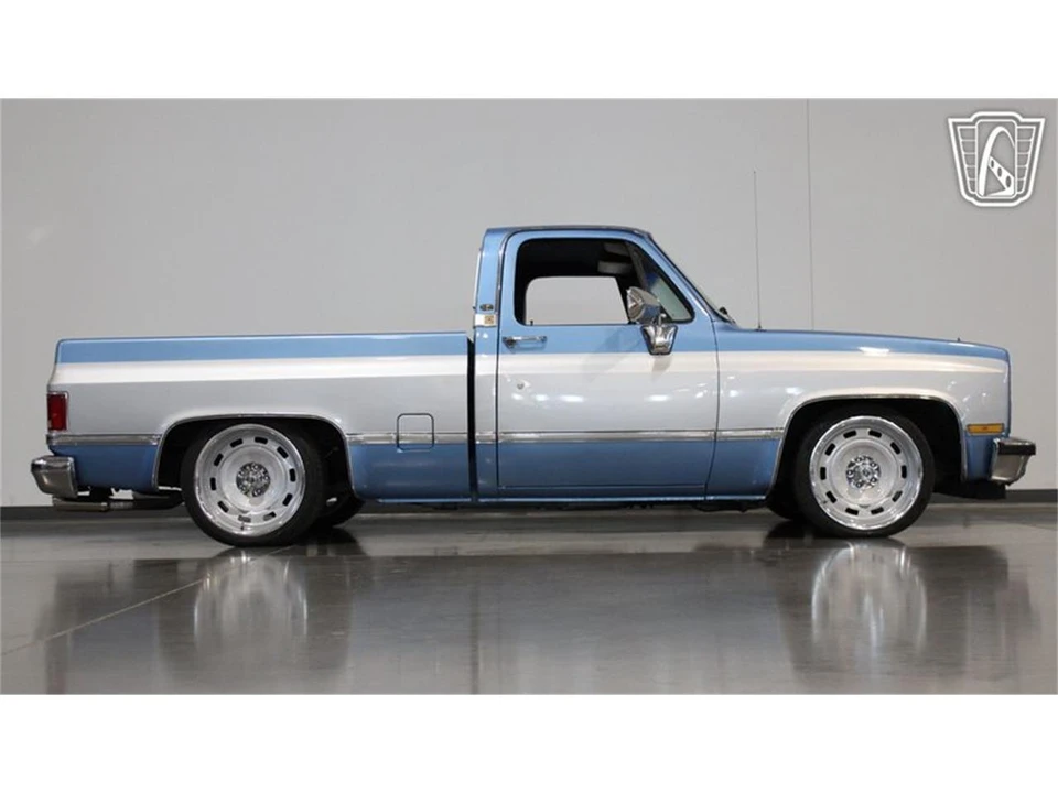 1990 Chevrolet C/K 4th Gen - Image 23 of 31