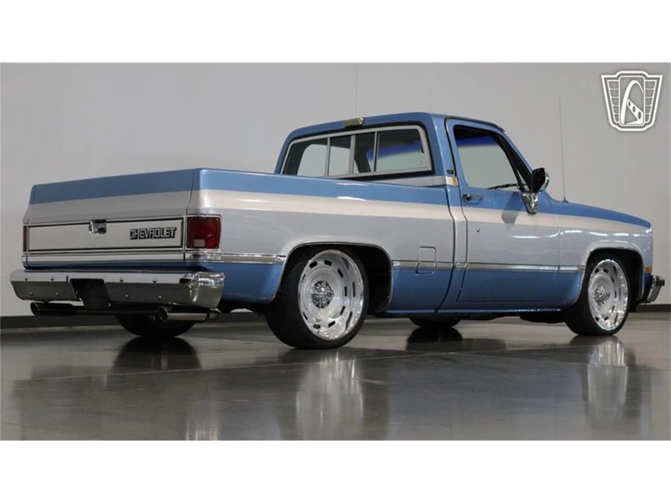 1990 Chevrolet C/K 4th Gen - Image 24 of 31