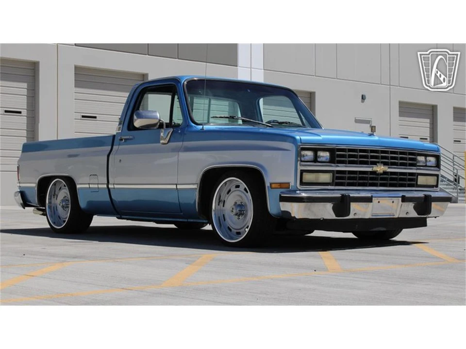 1990 Chevrolet C/K 4th Gen - Image 4 of 31