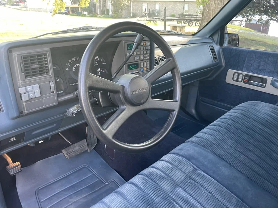 1990 Chevrolet C/K 4th Gen - Image 26 of 30