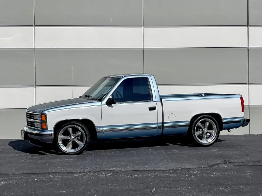 1990 Chevrolet C/K 4th Gen - Image 17 of 30