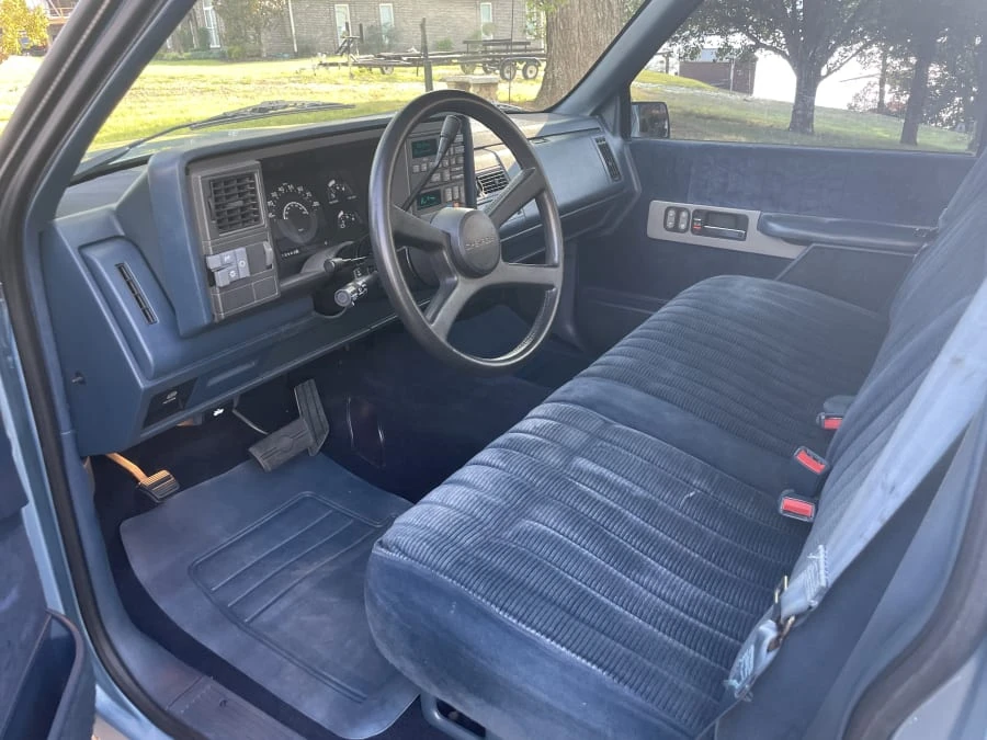 1990 Chevrolet C/K 4th Gen - Image 25 of 30