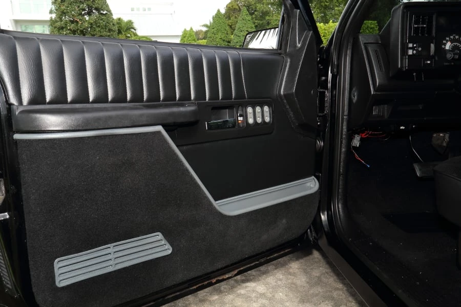 1990 Chevrolet C/K 4th Gen - Image 23 of 30
