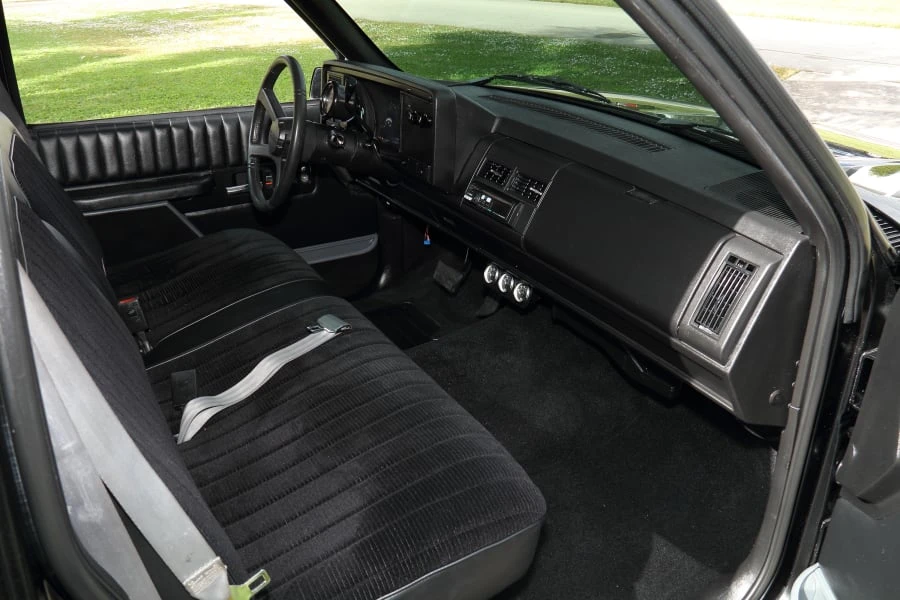 1990 Chevrolet C/K 4th Gen - Image 17 of 30