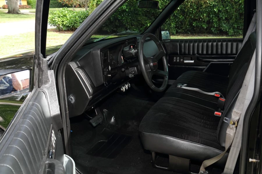 1990 Chevrolet C/K 4th Gen - Image 21 of 30