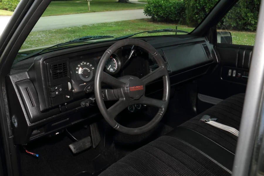 1990 Chevrolet C/K 4th Gen - Image 18 of 30