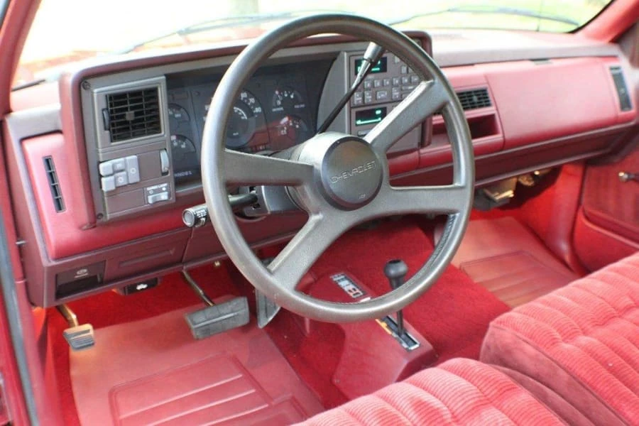 1990 Chevrolet C/K 4th Gen - Image 4 of 10
