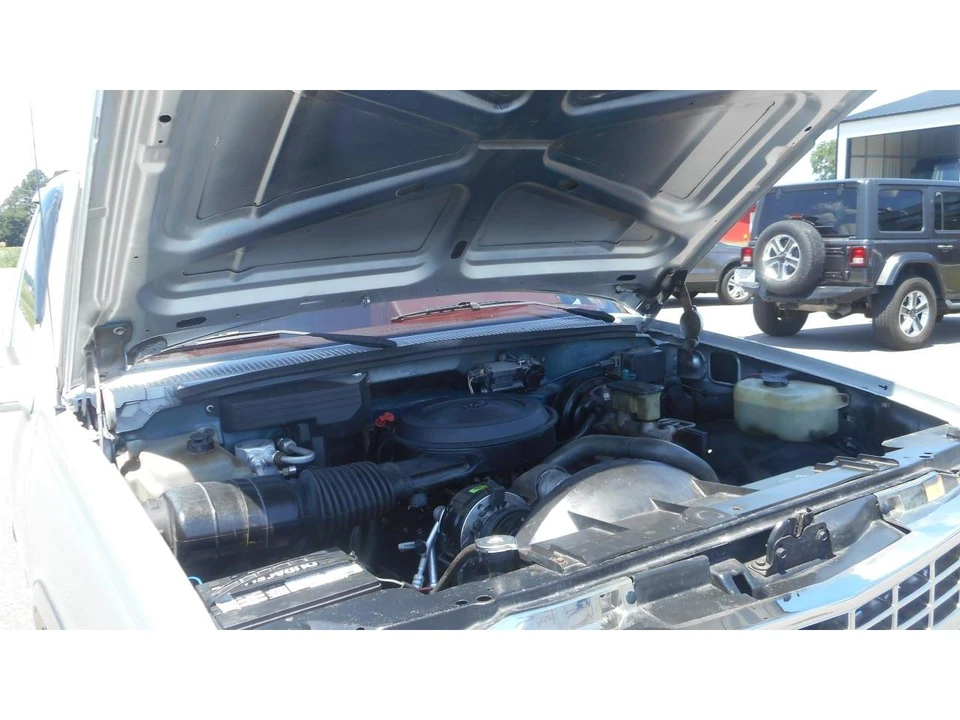 1990 Chevrolet C/K 4th Gen - Image 6 of 15