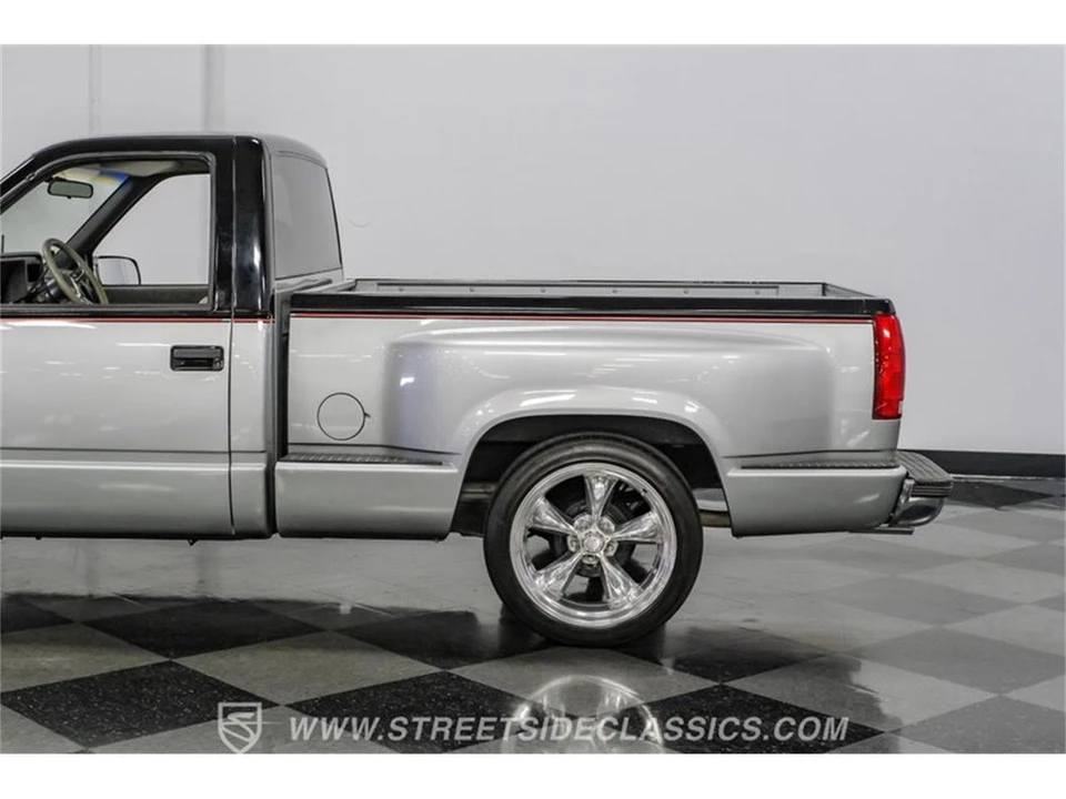 1990 Chevrolet C/K 4th Gen - Image 24 of 31