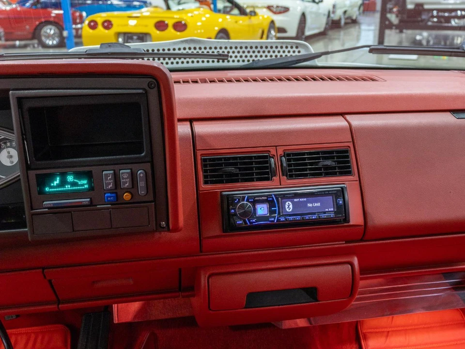 1990 Chevrolet C/K 4th Gen - Image 29 of 31