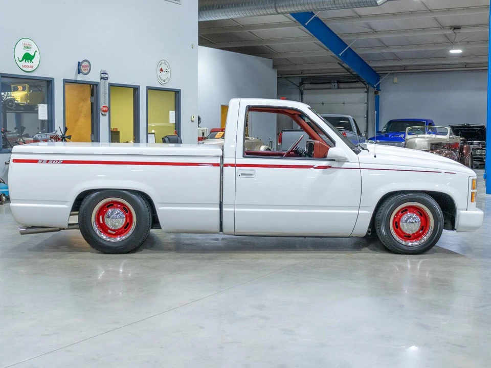 1990 Chevrolet C/K 4th Gen - Image 9 of 31