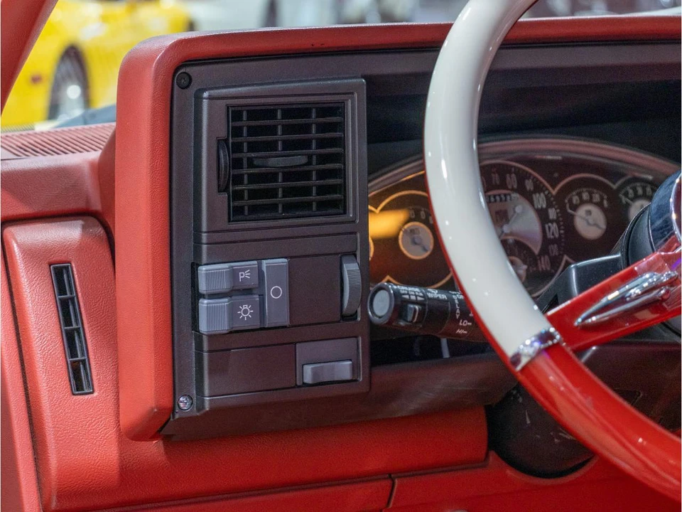 1990 Chevrolet C/K 4th Gen - Image 25 of 31