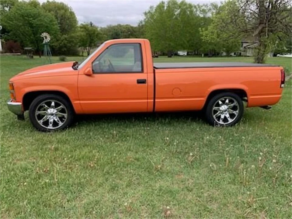 1990 Chevrolet C/K 4th Gen - Image 2 of 18