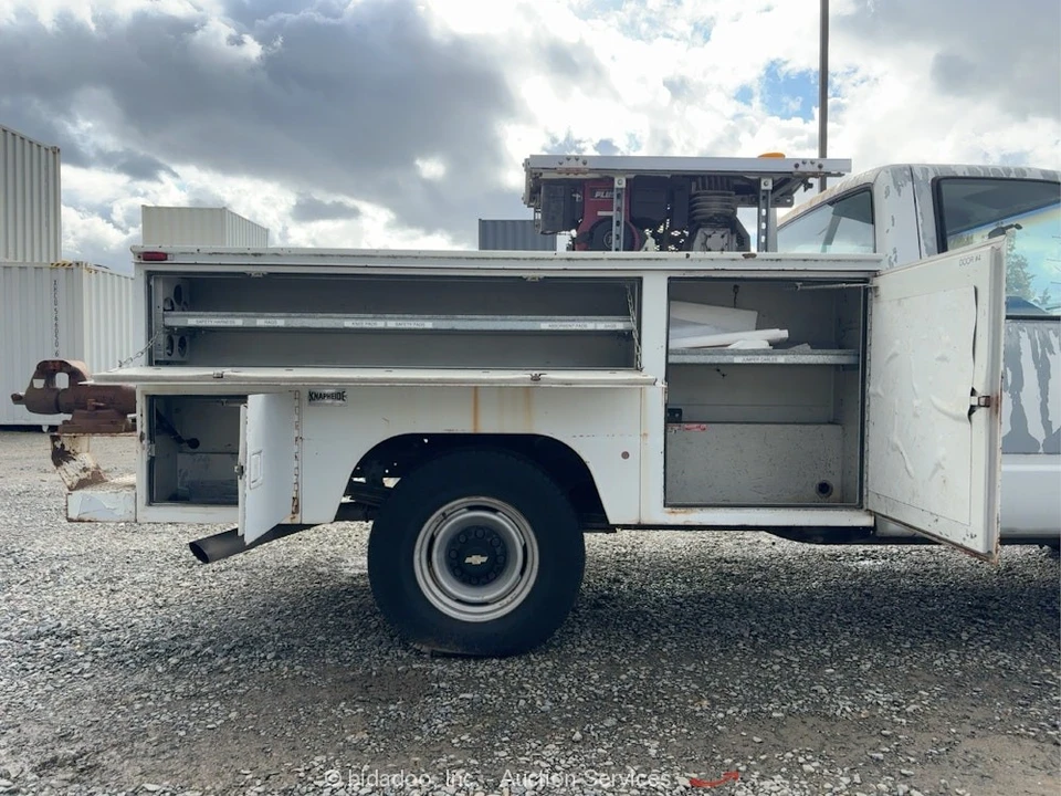 1990 Chevrolet C/K 4th Gen - Image 10 of 12