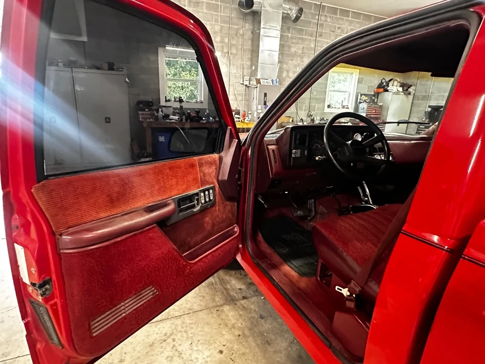 1990 Chevrolet C/K 3rd Gen - Image 16 of 21