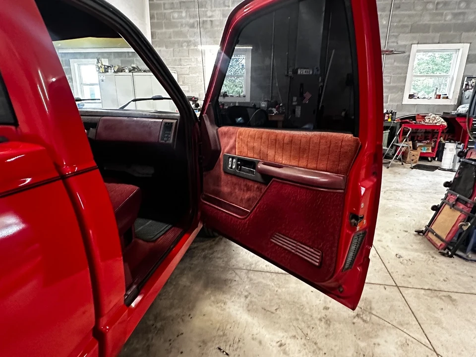 1990 Chevrolet C/K 3rd Gen - Image 14 of 21