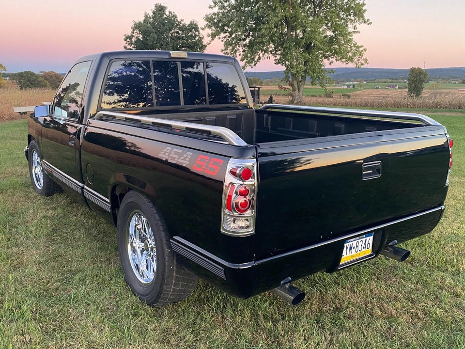 1990 Chevrolet 454 SS - Image 8 of 15